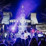 Julianna Townsend und JT Band bei der Christmas Lighting Ceremony in Wertheim Village (© Wertheim Village)