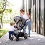 Der Kinderwagen Indy Sport ist auch an heißen Tagen der perfekte Begleiter.