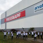 Arvato-Team am Standort Heideloh freut sich über die Vertragsverlängerung.