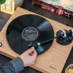 ROBERTS RT100 und RT200 – Vinyl-Fans feiern nicht nur am Tag der Schallplatte