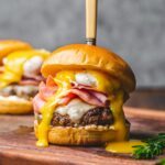 Auch die Zutaten für Ihre selbstgemachten Burger finden Sie bei der Metzgerei Alber. Bild: Unsplash