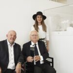 Jürgen und Mila Grossmann mit dem Ehrenpreisträger des BADAP 2022: Richard Meier (Bildquelle: Karsten Staiger)