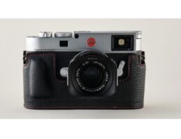 Oberwerth: Leica M11 Protektor mit einsetzbarem AirTag®