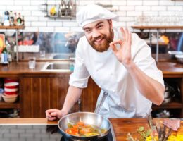 Bei STUDENTKNIGHT kann man einfach Gastronomie Personal deutschlandweit finden.