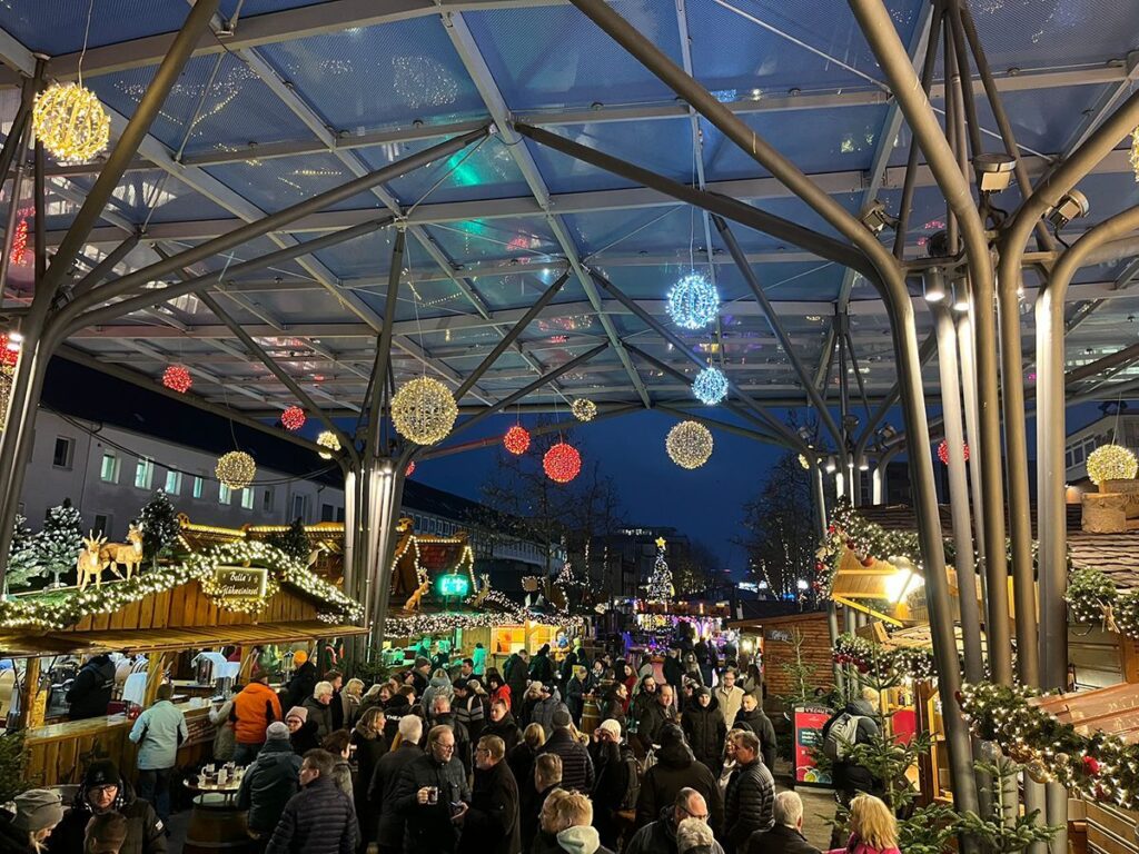 Wolfsburger Weihnachtsmarkt 2023 (© WMG Wolfsburg)