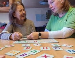 Ute Hebermehl mit ihrer Senioren-Assistentin Tanja Gräf (© BdSAD)