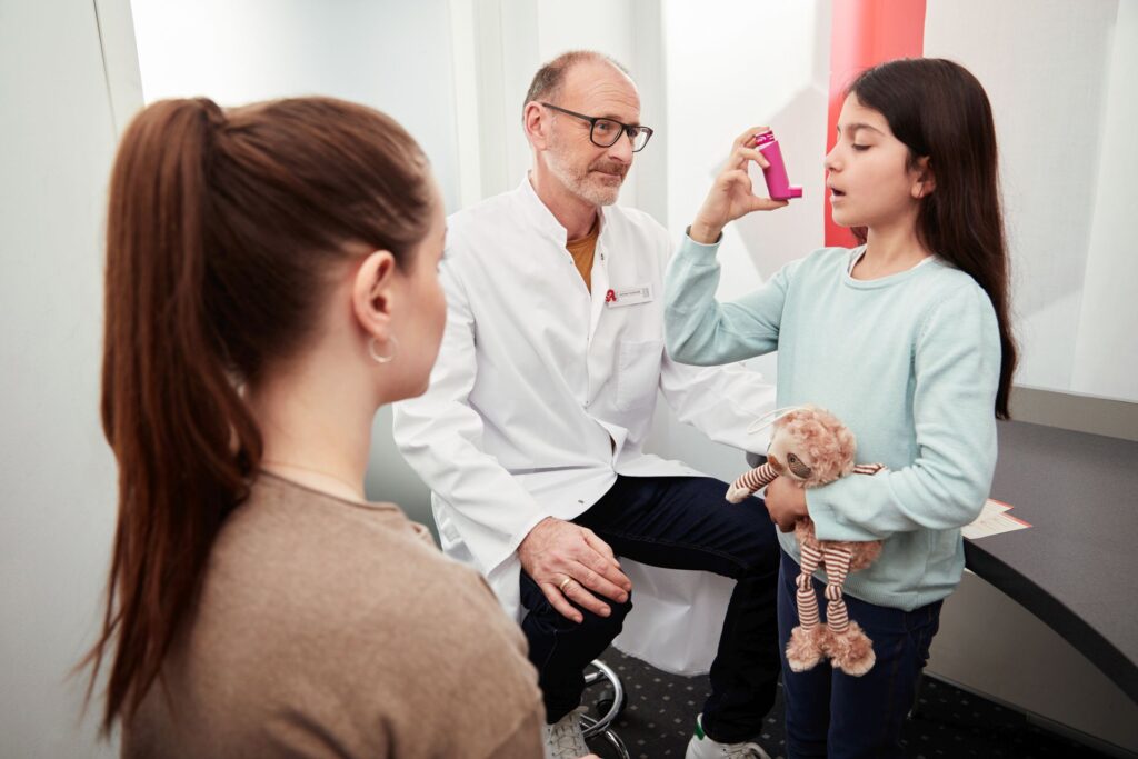 Apotheken erklären: Asthmasprays wirken nur bei richtiger Anwendung (Bildquelle: © ABDA)