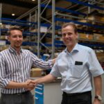 David Barfus mit dem Geschäftsführer der Geiger Technik GmbH (Bildquelle: LeadBakery)