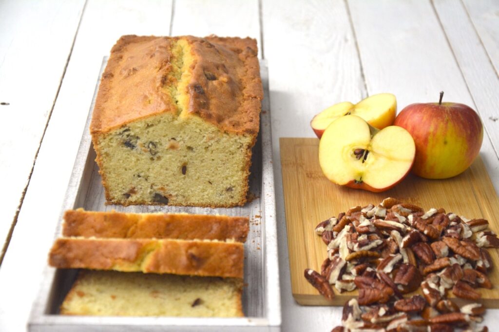 Backmischung für Kuchen mit Äpfeln und Pekanüssen (Die Bildrechte liegen bei dem Verfasser der Mitteilung.)