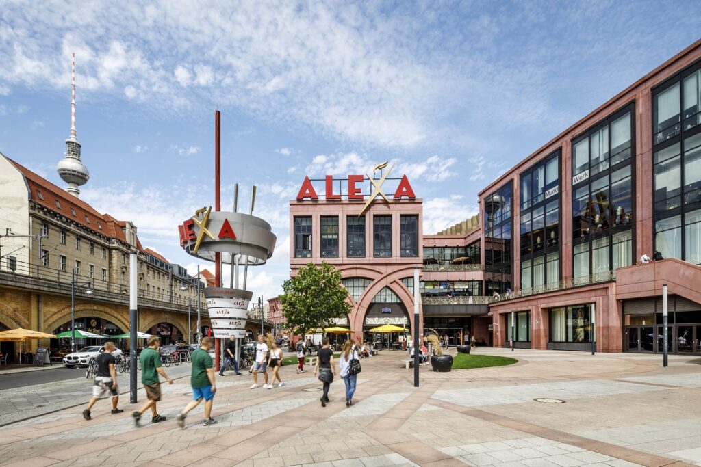 Am 28. Juni lädt das ALEXA am Alexanderplatz zum offiziellen Wiegen mit Box-Champion Marco Huck ein (Bildquelle: Fotografie Neuhaus für Sonae Sierra)