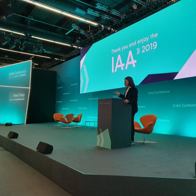 Phillip Creon hält einen Vortrag bei der IAA MOBILITY 2019 (Die Bildrechte liegen bei dem Verfasser der Mitteilung.)