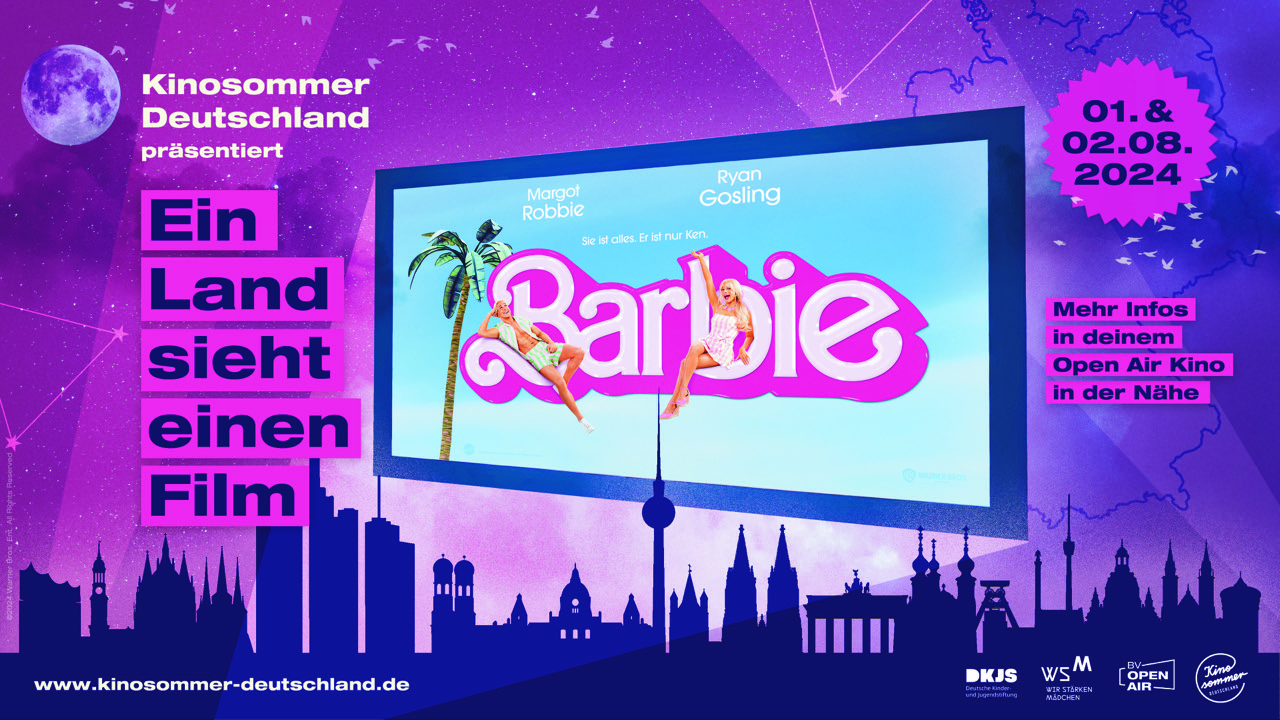 Ein Land sieht einen Film: Zahlreiche Open Air-Kinos zeigen am 1. und 2.8.2024 den Film "Barbie" (Die Bildrechte liegen bei dem Verfasser der Mitteilung.)