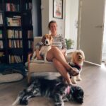 Hundesitterin Simge empfängt ihre Gast-Hunde in ihrem Zuhause. (Bildquelle: @ Simge K.T.)