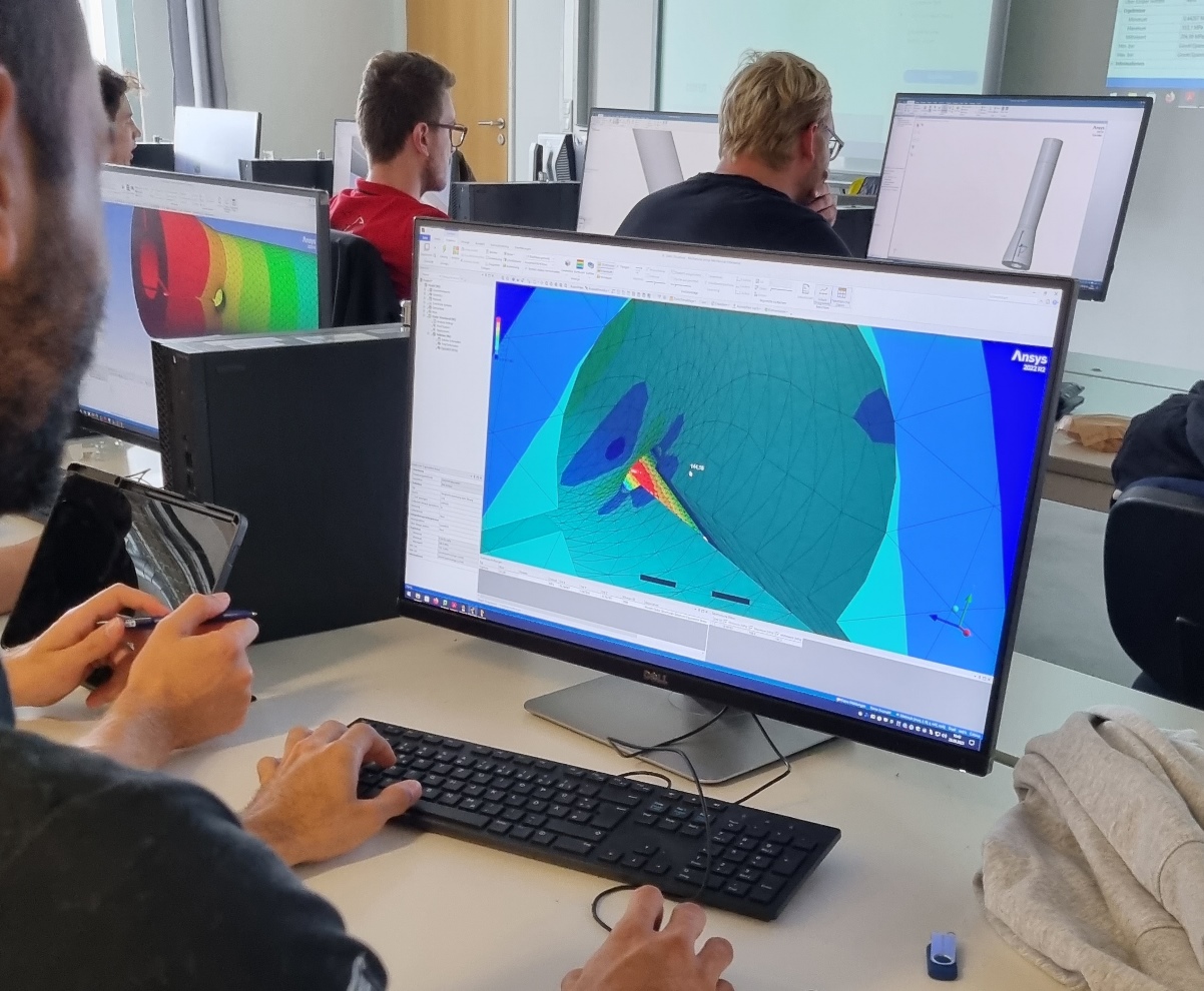 Rückblick auf das CADFEM Ansys Kick-Off 2023. Rund 100 Studierende waren im vergangenen Jahr dabei. (Die Bildrechte liegen bei dem Verfasser der Mitteilung.)