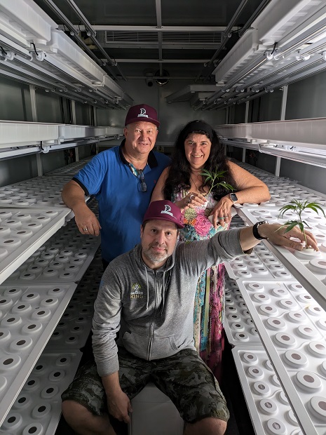 Cannabis-Container "Maximus"  neu: Deutschlands größter Hanfladen zieht 6.000 Stecklinge im Monat (Bildquelle: @Foto: Josef König für Natur-Erlebniswelt GmbH)