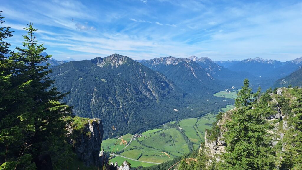 KommWandern.de: Geführte Wanderungen in den Ammergauer Alpen (Die Bildrechte liegen bei dem Verfasser der Mitteilung.)